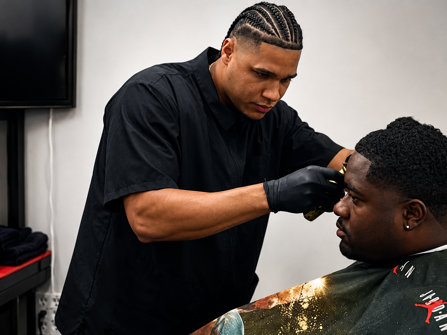 Lee, barber at The Barber's Factory